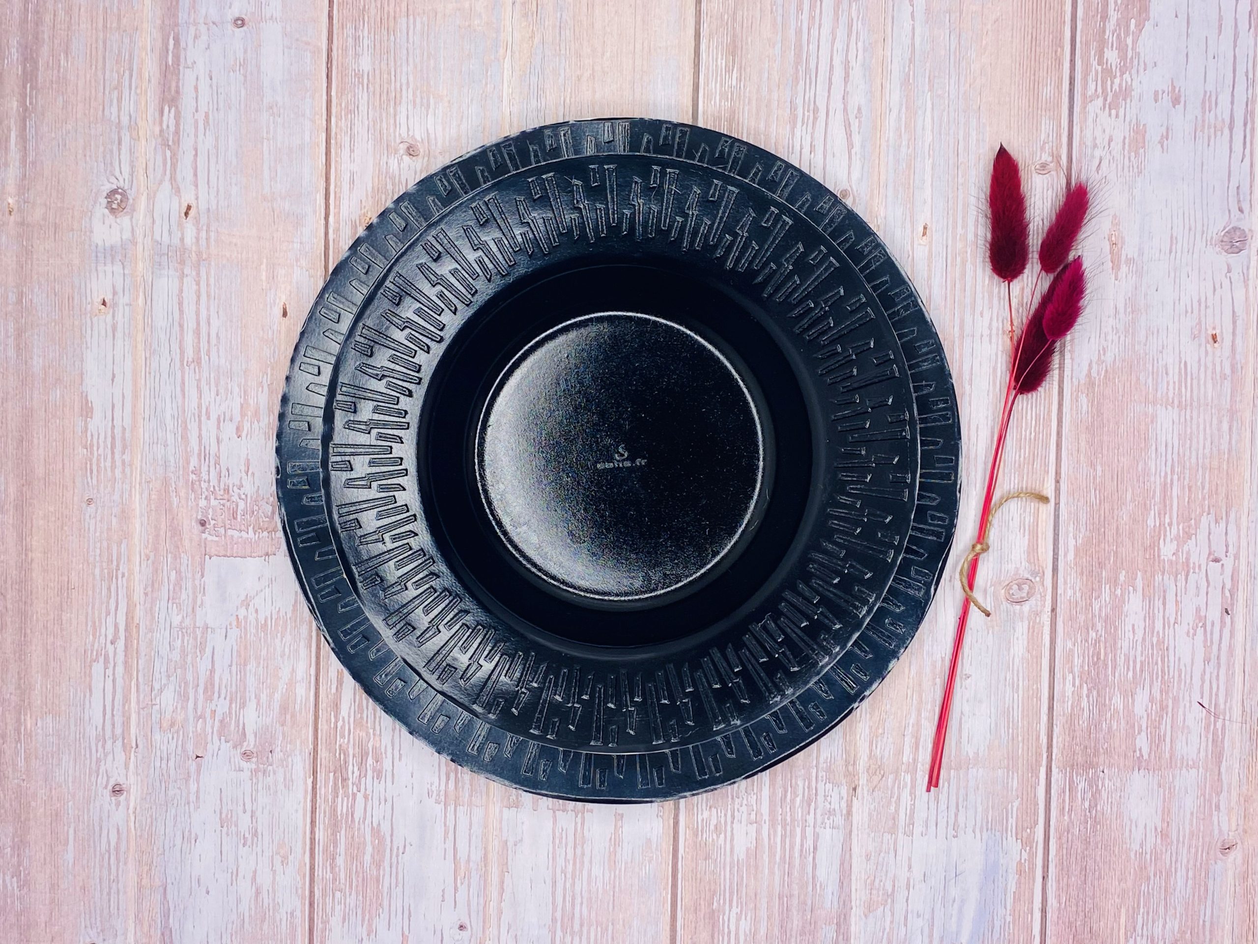 Black Round Sugarcane Plate